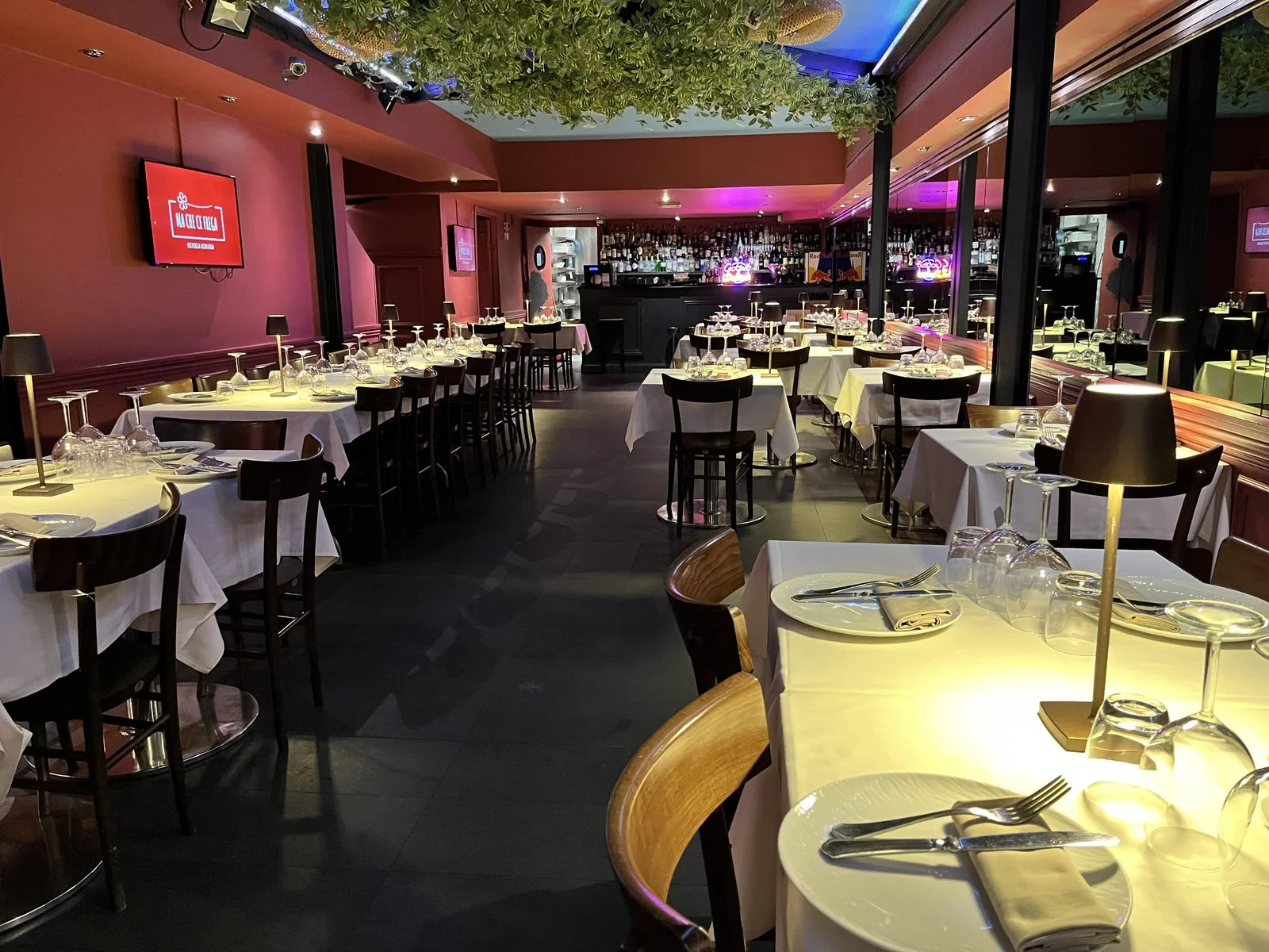 La sala per la cena con karaoke